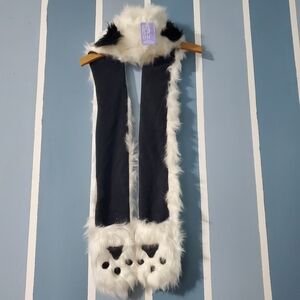 Claire's Cozy Black and White Paw Hat